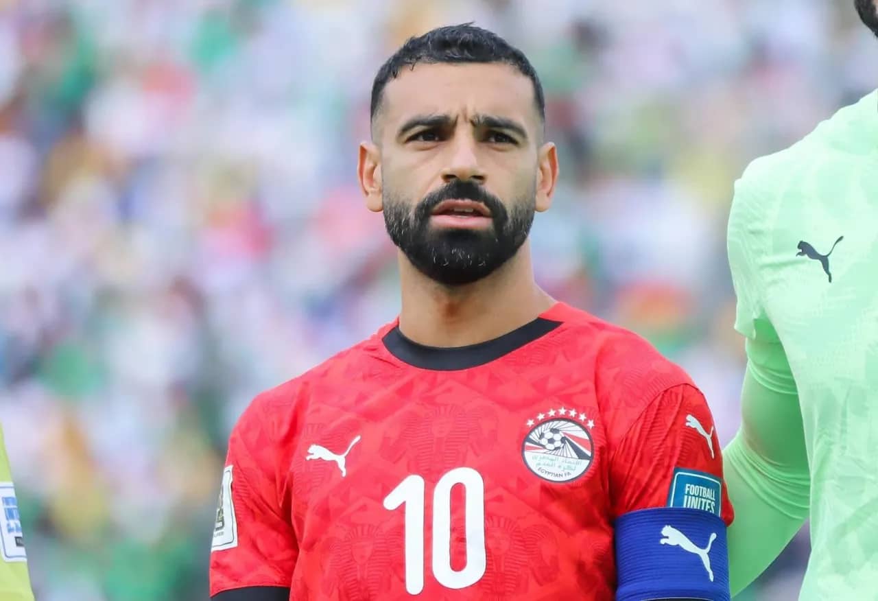 فرق شاسع.. جماهير ليفربول تدافع عن محمد صلاح بعد خسارة مصر