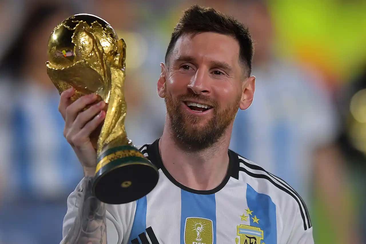 أوضح البرازيلي كليبرسون، بطل كأس العالم 2002، والذي سبق له اللعب إلى ج